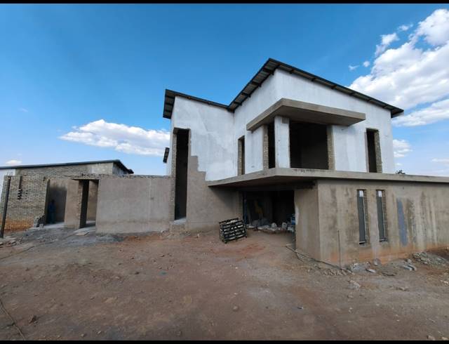 4 BEDROOM FREEHOLD FOR SALE IN CASHAN